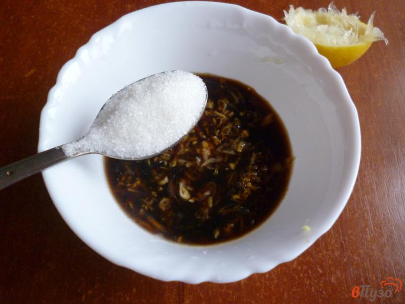 Фото приготовление рецепта: Утка в соевом соусе с имбирем шаг №3