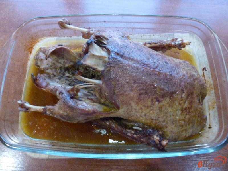 Фото приготовление рецепта: Утка в соевом соусе с имбирем шаг №7