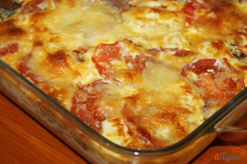Фото приготовление рецепта: Мясная запеканка с сыром помидорами и грибами шаг №7