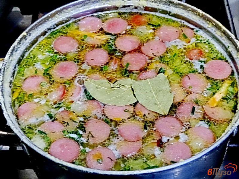 Фото приготовление рецепта: Гороховый суп с сосисками шаг №5
