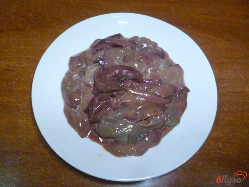 Фото приготовление рецепта: Утиная печень в йогурте с томатом шаг №1