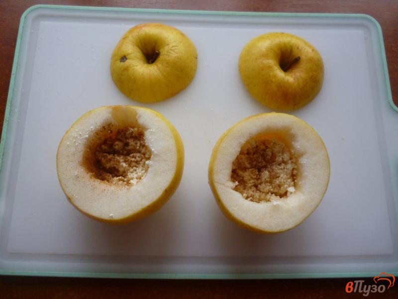 Фото приготовление рецепта: Яблоки запеченные в микроволновке шаг №2