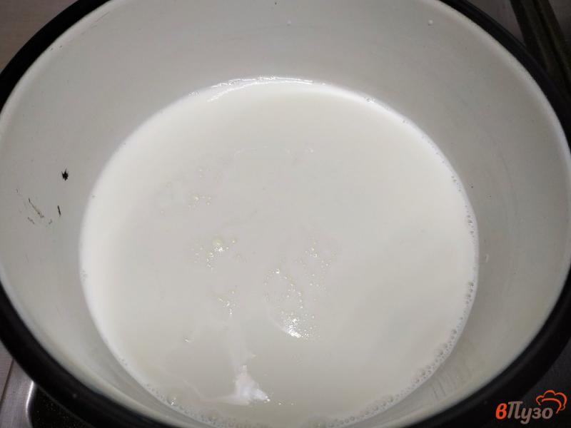 Фото приготовление рецепта: Какао с молоком и сливками шаг №4