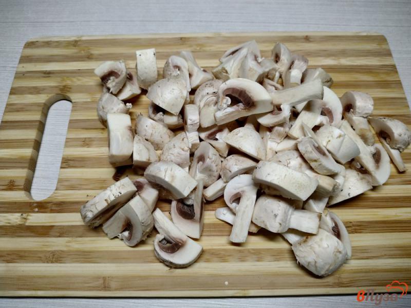 Фото приготовление рецепта: Пекинская капуста с грибами шаг №3