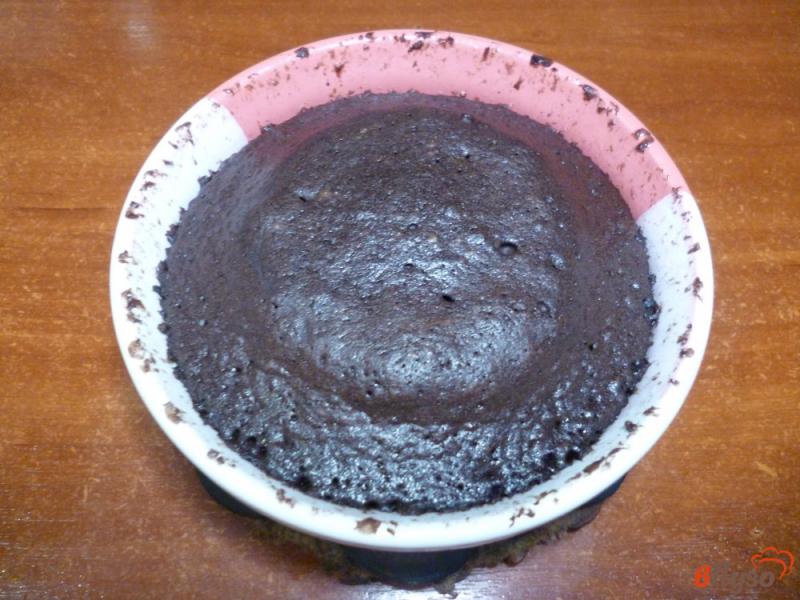 Фото приготовление рецепта: Шоколадный тортик в микроволновке шаг №5