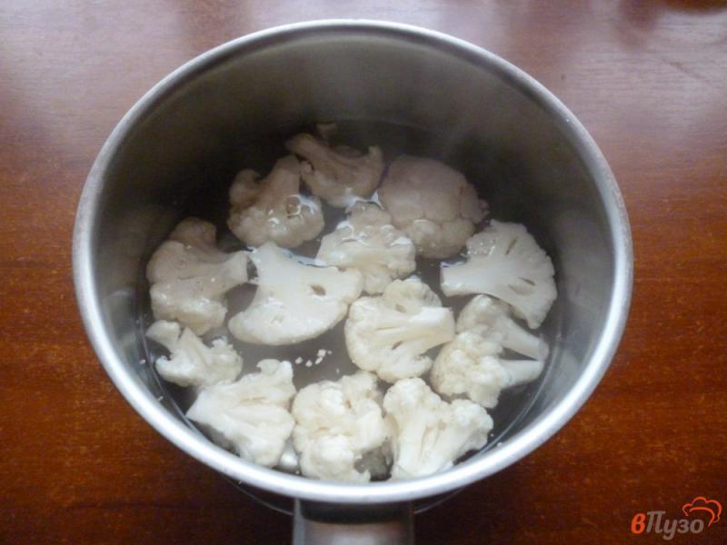 Фото приготовление рецепта: Куриное филе с цветной капустой шаг №4