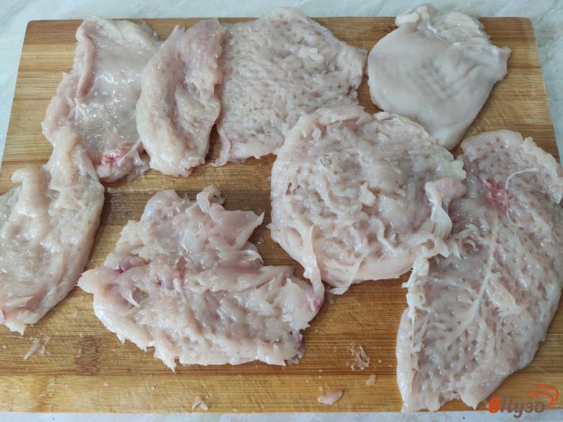 Фото приготовление рецепта: Куриные отбивные маринованные в сметане с горчицей шаг №2