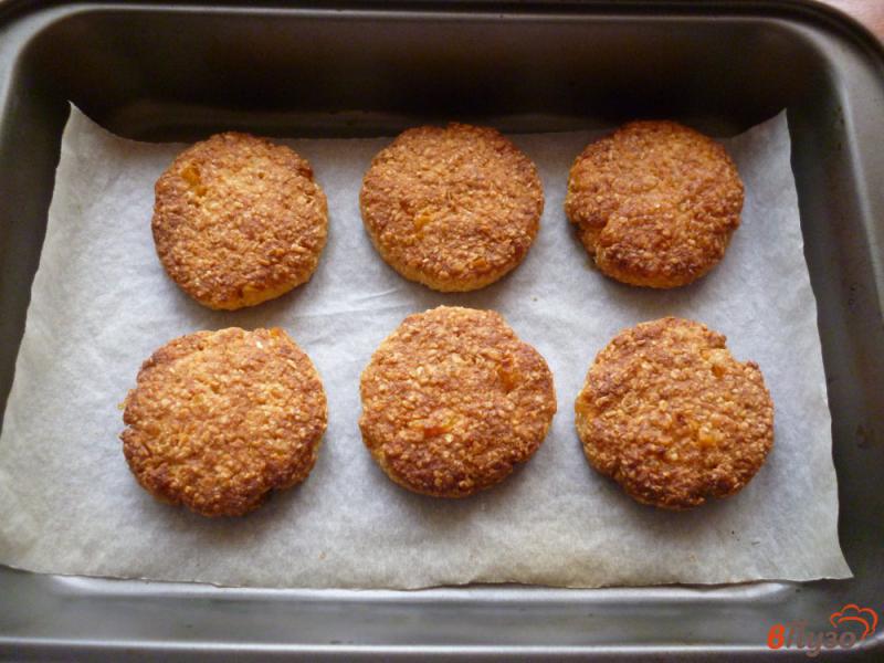 Фото приготовление рецепта: Творожное печенье с овсянкой шаг №6