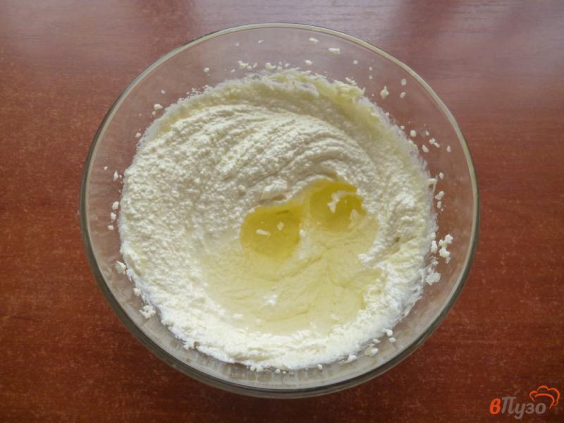 Фото приготовление рецепта: Песочное печенье с кокосовой мукой шаг №2