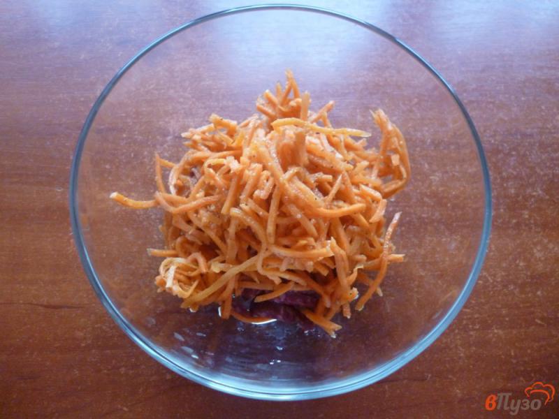 Фото приготовление рецепта: Салат из моркови по-корейски с колбасой шаг №2