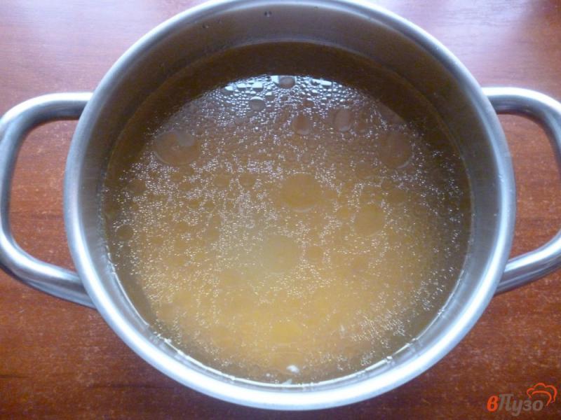 Фото приготовление рецепта: Гороховый суп на утином бульоне шаг №2