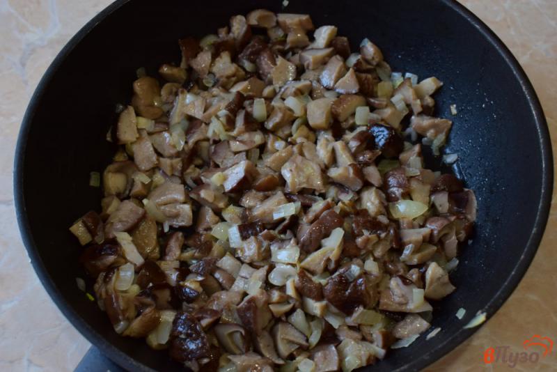 Фото приготовление рецепта: Куриные рулеты с грибами и сыром шаг №1