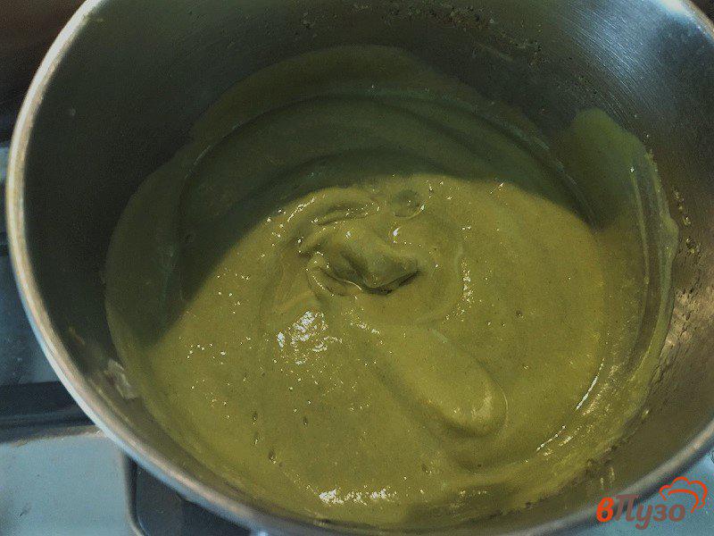 Фото приготовление рецепта: Суп-пюре из брокколи и зеленого горошка для деток шаг №6