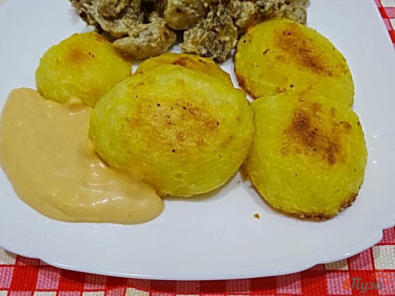 Фото приготовление рецепта: Картофель запеченный с острым соусом шаг №6