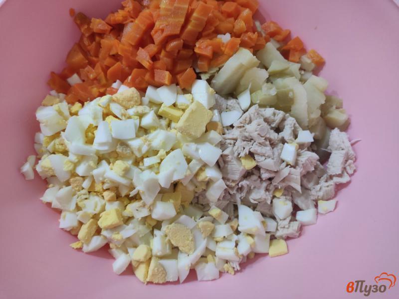 Фото приготовление рецепта: Салат с шампиньонами и куриным филе шаг №5