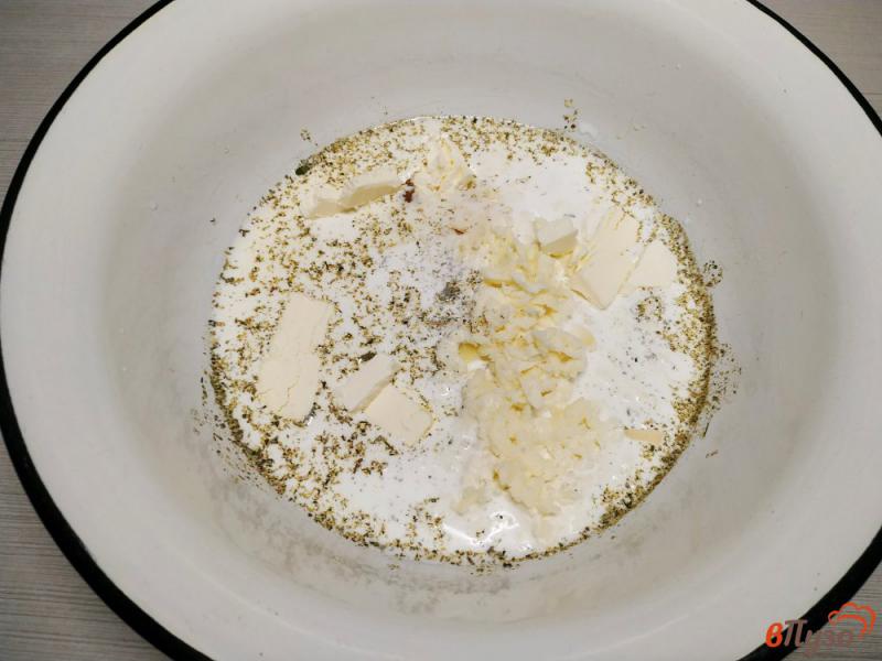 Фото приготовление рецепта: Паста фарфалле запеченая с сыром шаг №6