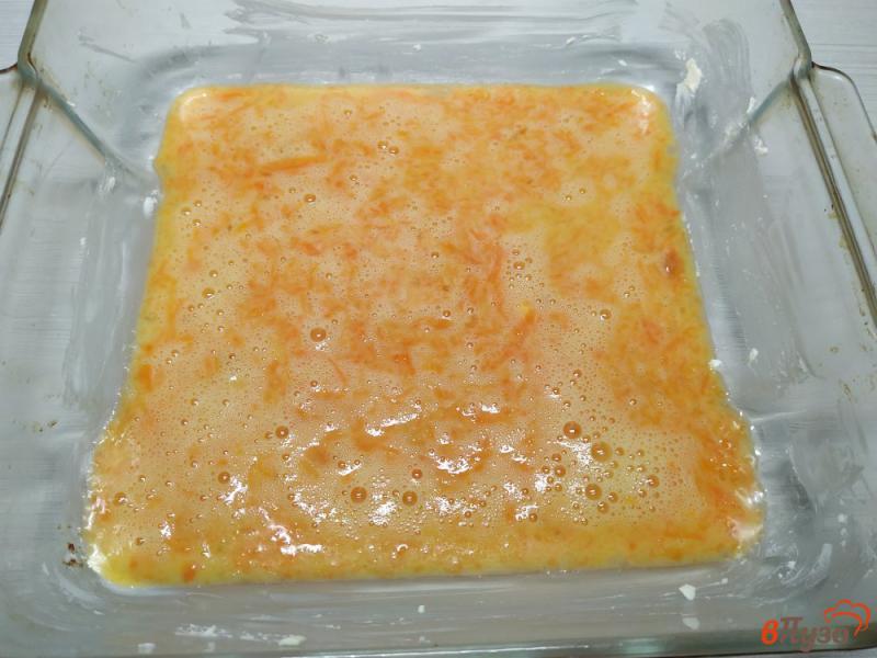 Фото приготовление рецепта: Омлет с морковью в микроволновке шаг №4