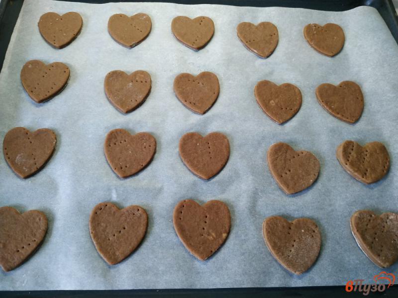 Фото приготовление рецепта: Шоколадное галетное печенье шаг №6