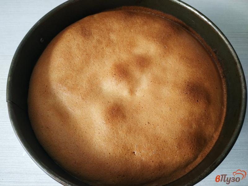 Фото приготовление рецепта: Заливной сливовый пирог шаг №7