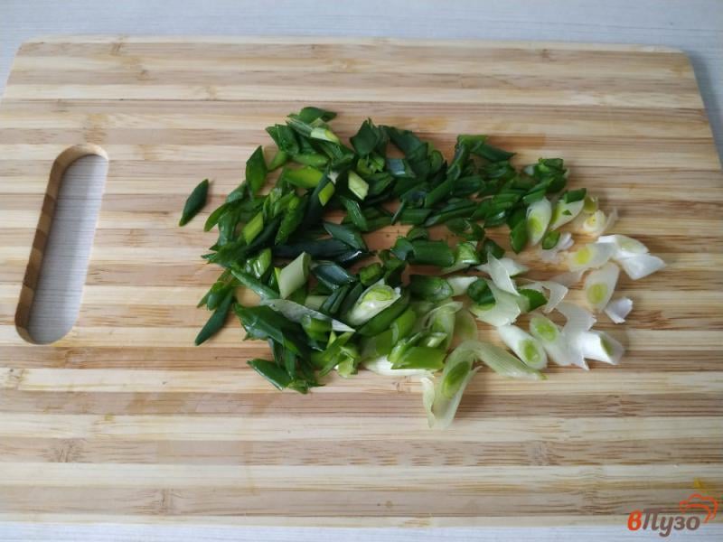 Фото приготовление рецепта: Грибной салат с морковью по-корейски шаг №4