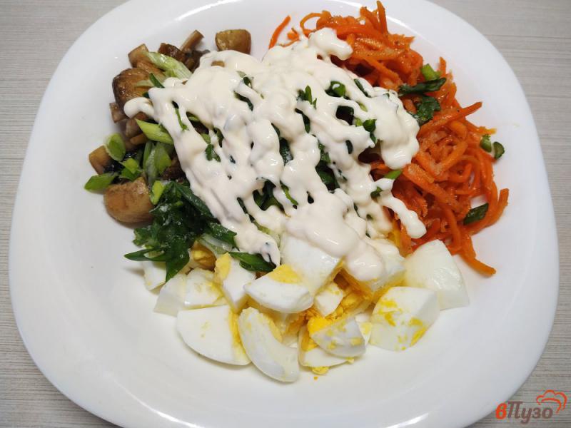 Фото приготовление рецепта: Грибной салат с морковью по-корейски шаг №5