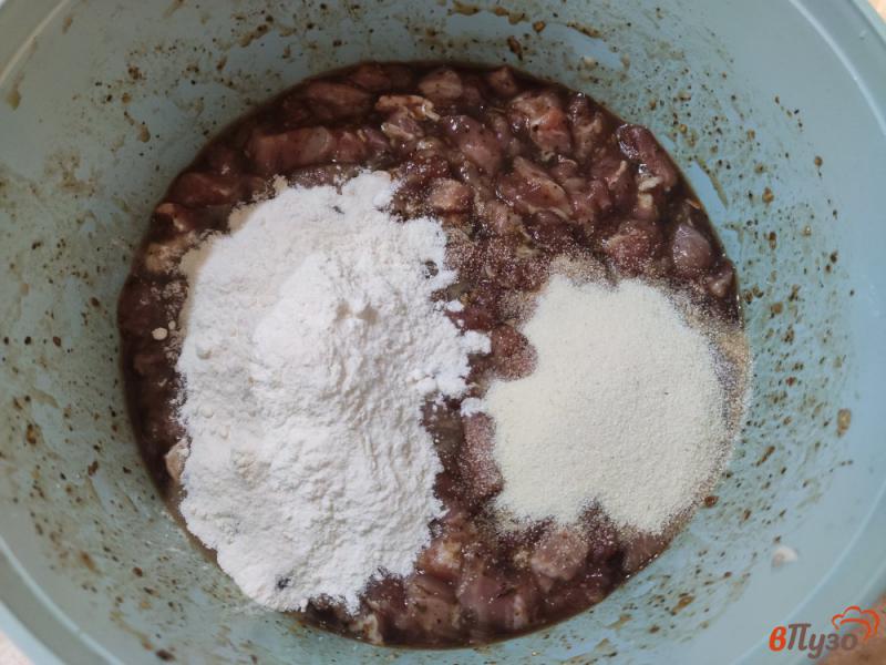 Фото приготовление рецепта: Рубленные котлеты из свинины с соевым соусом шаг №4
