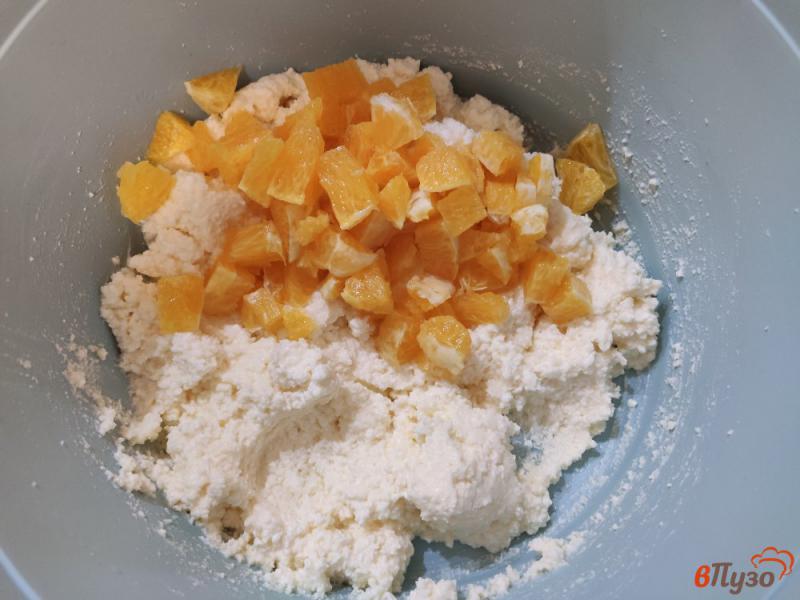 Фото приготовление рецепта: Сырники с апельсином шаг №3