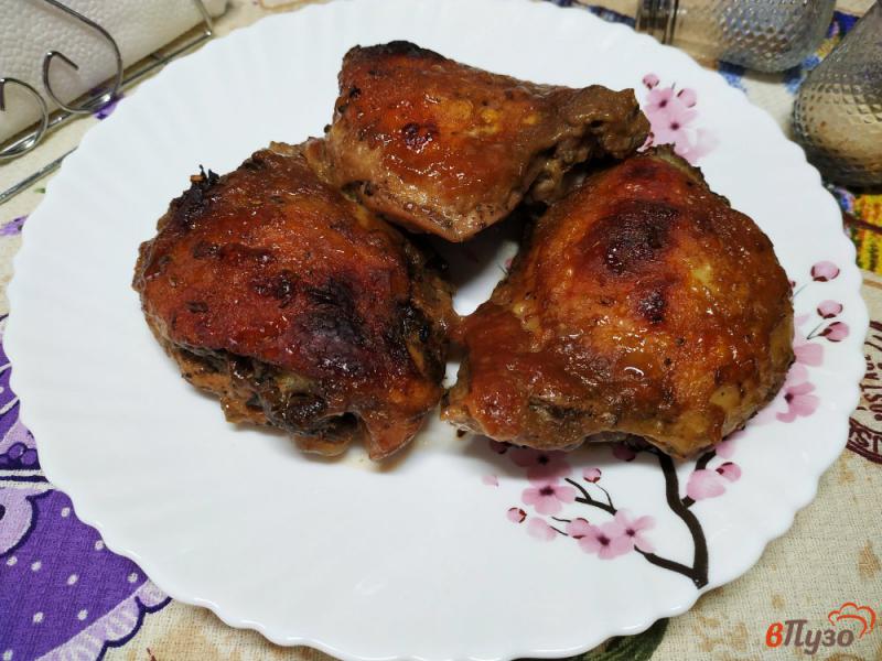 Фото приготовление рецепта: Куриные бедра в сливовом соусе шаг №8