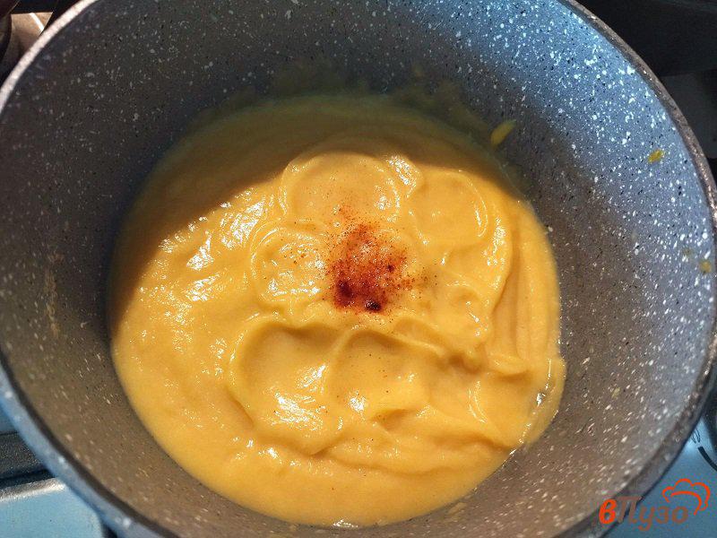 Фото приготовление рецепта: Суп-пюре из тыквы и цветной капусты для деток шаг №8