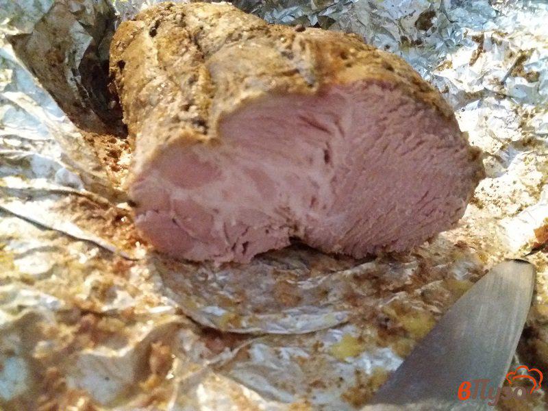Фото приготовление рецепта: Запечённая свиная шея маринованная в кавказский специях шаг №9