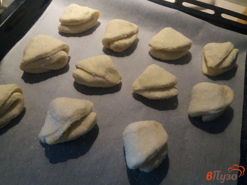 Фото приготовление рецепта: Творожное печенье с сахаром шаг №6