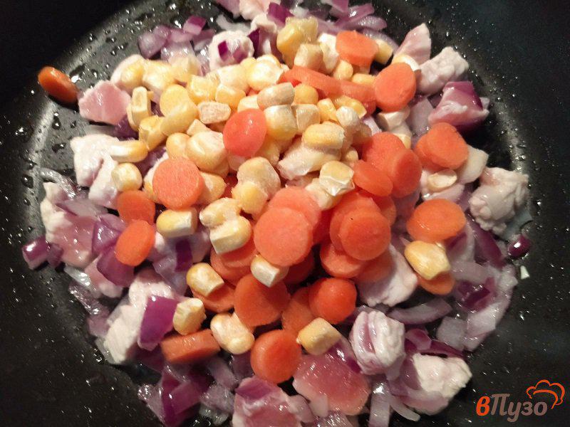 Фото приготовление рецепта: Рагу из филе птицы с овощами для деток шаг №3