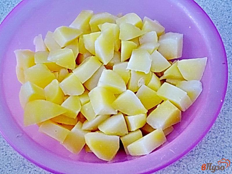 Фото приготовление рецепта: Салат из картофеля и огурца шаг №1