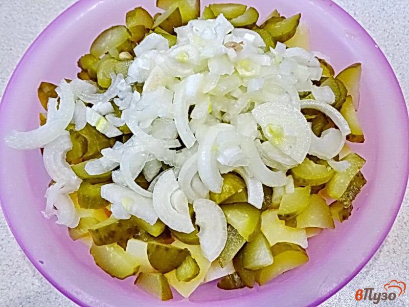 Фото приготовление рецепта: Салат из картофеля и огурца шаг №4
