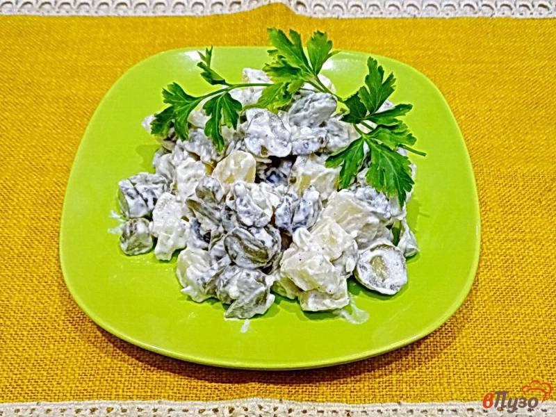 Фото приготовление рецепта: Салат из картофеля и огурца шаг №8