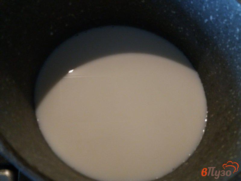 Фото приготовление рецепта: Клубнично - молочное желе шаг №2