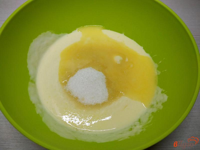 Фото приготовление рецепта: Кексы на йогурте шаг №2