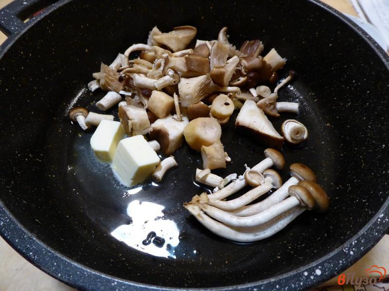 Фото приготовление рецепта: Крем-суп тыквенный со свежими грибами и сладким перцем шаг №7