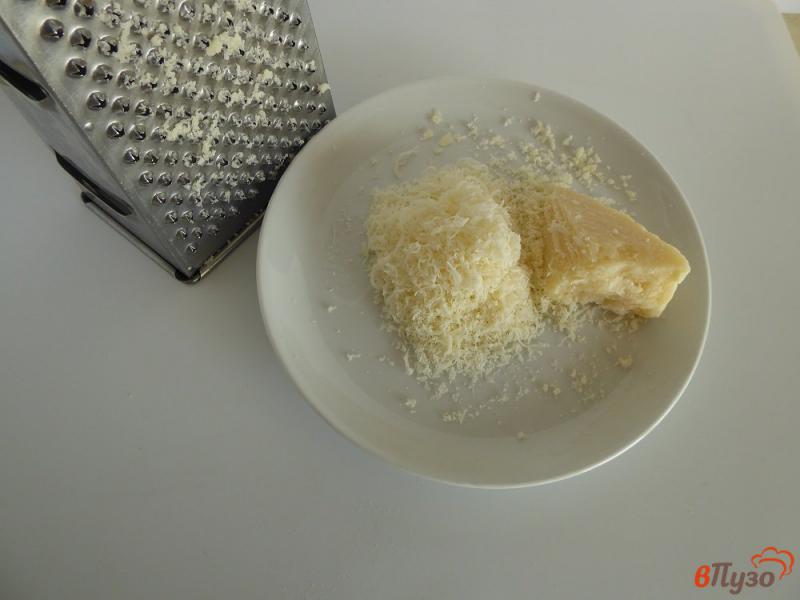 Фото приготовление рецепта: Сырные чипсы с семечками шаг №2