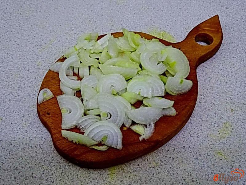 Фото приготовление рецепта: Куриные голени тушеные с овощами шаг №4