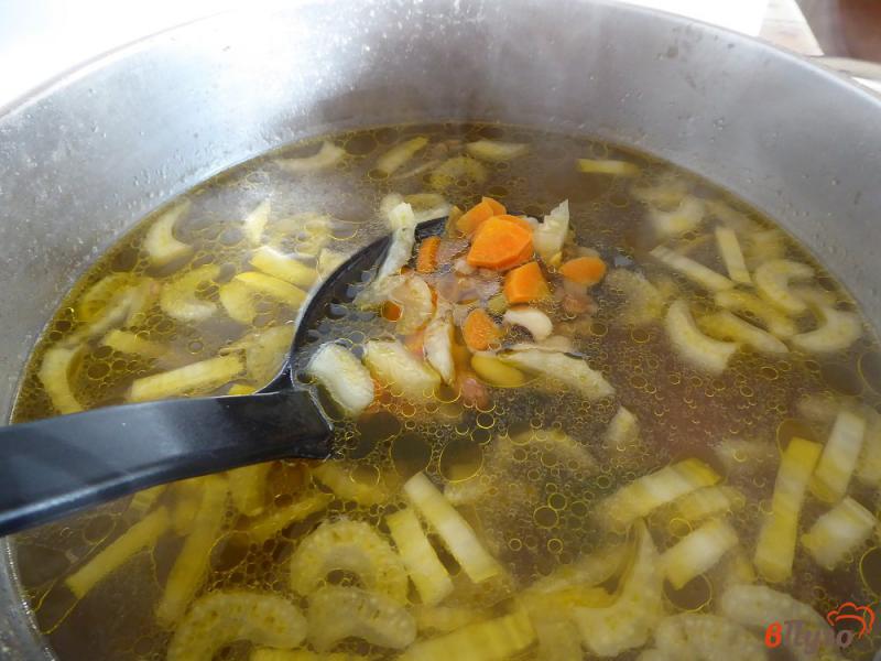 Фото приготовление рецепта: Суп из бобовых по-итальянски шаг №4