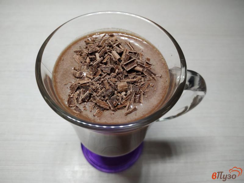 Фото приготовление рецепта: Молочно- шоколадный коктейль шаг №5
