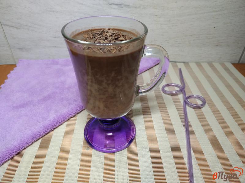 Фото приготовление рецепта: Молочно- шоколадный коктейль шаг №6
