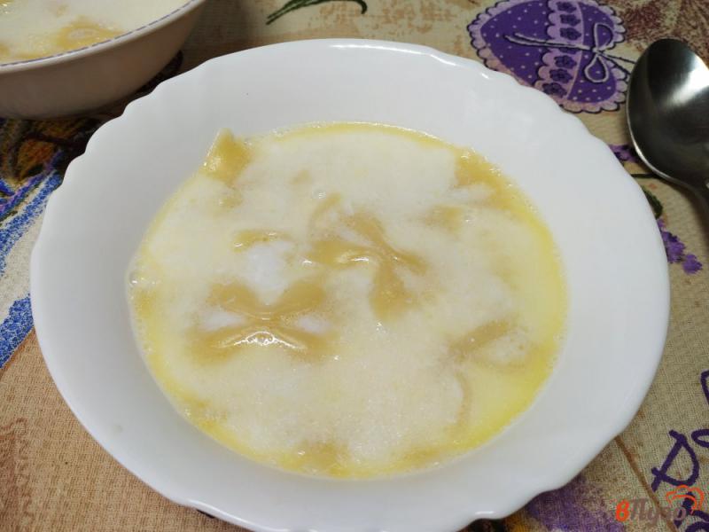 Фото приготовление рецепта: Молочный суп с пастой фарфалле шаг №5