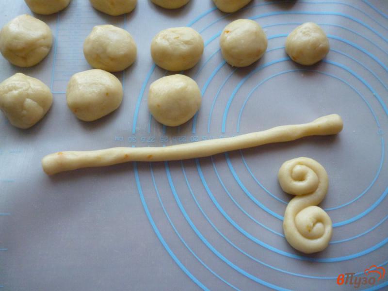 Фото приготовление рецепта: Песочное печенье на растительном масле шаг №5
