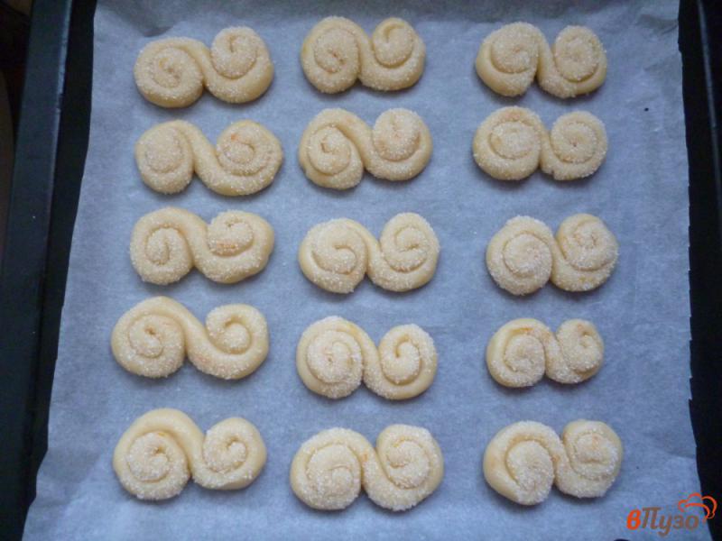 Фото приготовление рецепта: Песочное печенье на растительном масле шаг №7