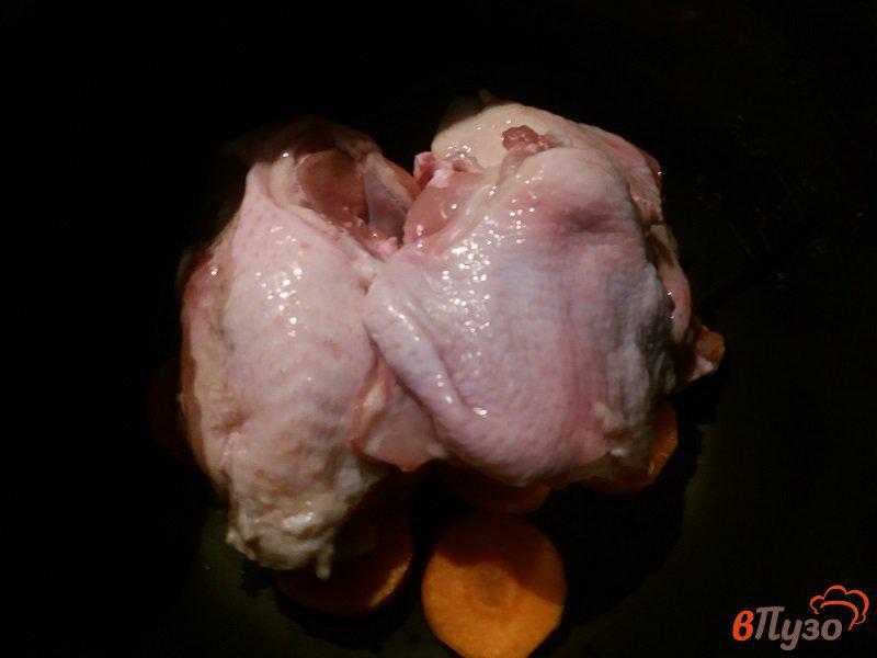 Фото приготовление рецепта: Куриный бульон шаг №2