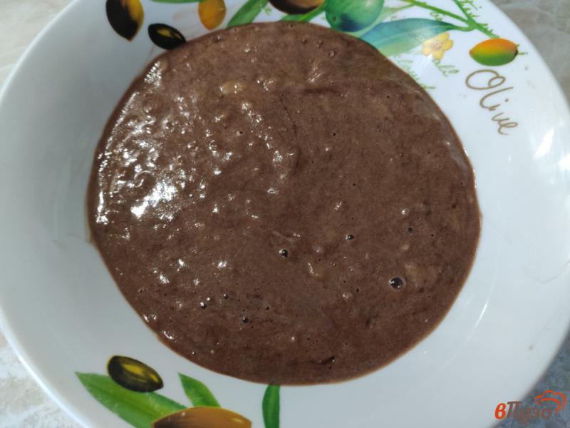 Фото приготовление рецепта: Шоколадный тортик с творожным кремом в микроволновке шаг №5