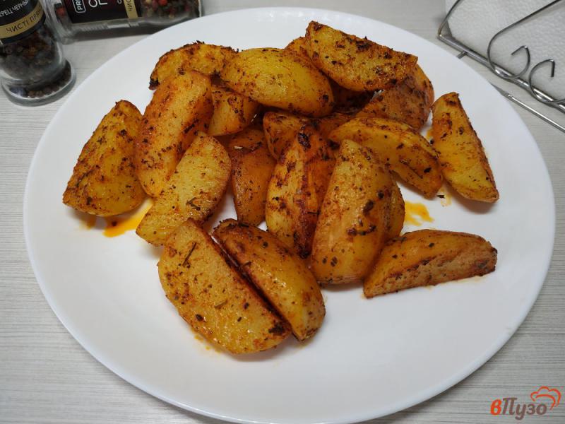 Фото приготовление рецепта: Запеченный картофель с паприкой шаг №6