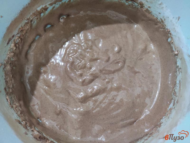 Фото приготовление рецепта: Шоколадные мини тортики шаг №4